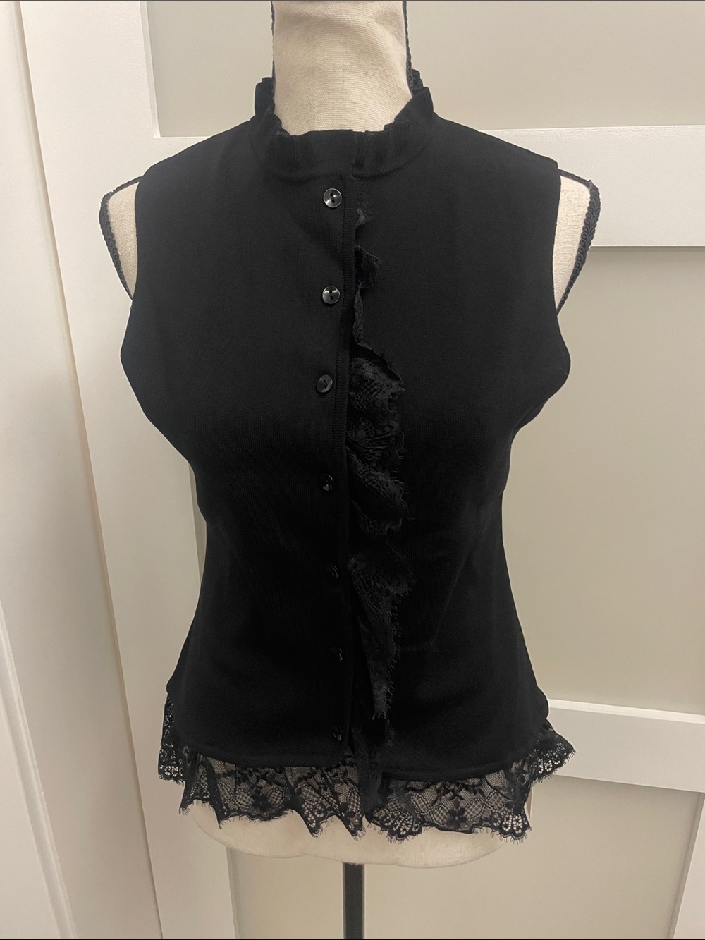 Commense Black Sleeveless Button-Front Lace Trim Blouse